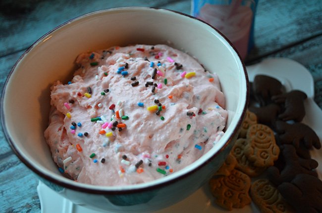 Strawberry Cheesecake Cake Batter Dip