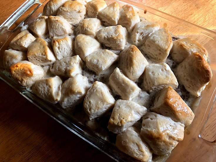 Biscuits And Gravy Casserole For A Bunch