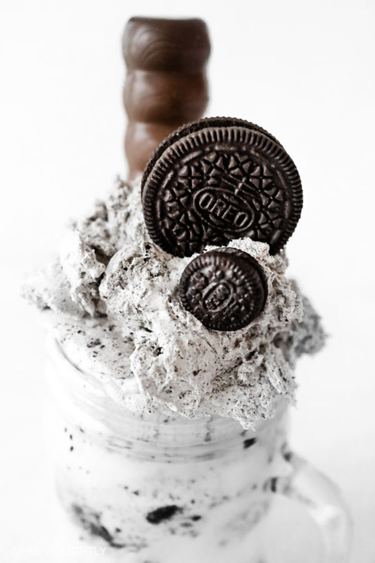 Easy OREO Milkshake